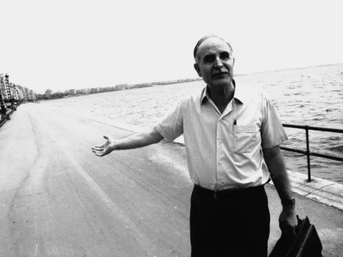 Η Γιορτή της Μητέρας μέσα από την ποίηση του Ντίνου Χριστιανόπουλου
