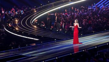 Ποια είναι η Victoria Swarovski, οικοδέσποινα της φετινής Eurovision