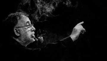 Τα τραγούδια του Θάνου Μικρούτσικου στο Δημοτικό Θέατρο Λυκαβηττού