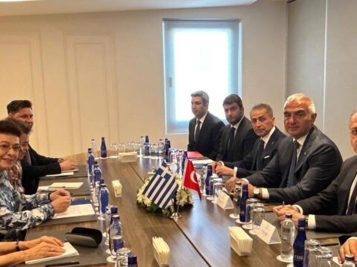 1&omicron; &Pi;&omicron;&lambda;&iota;&tau;&iota;&sigma;&tau;&iota;&kappa;ό Forum &Epsilon;&lambda;&lambda;ά&delta;&alpha;&sigmaf; &ndash; &Tau;&omicron;&upsilon;&rho;&kappa;ί&alpha;&sigmaf;: &Epsilon;&gamma;&kappa;&alpha;&iota;&nu;&iota;ά&sigma;&tau;&eta;&kappa;&epsilon; έ&nu;&alpha; &nu;έ&omicron; &pi;&epsilon;&delta;ί&omicron; &delta;&iota;&alpha;&lambda;ό&gamma;&omicron;&upsilon; &kappa;&alpha;&iota; &sigma;&upsilon;&nu;&epsilon;&rho;&gamma;&alpha;&sigma;ί&alpha;&sigmaf;