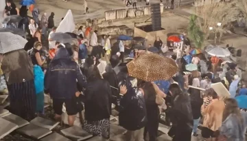 &Alpha;&rho;&chi;&alpha;ί&omicron; &Theta;έ&alpha;&tau;&rho;&omicron; &Epsilon;&pi;&iota;&delta;&alpha;ύ&rho;&omicron;&upsilon;: &Eta; &sigma;&phi;&omicron;&delta;&rho;ή &kappa;&alpha;&kappa;&omicron;&kappa;&alpha;&iota;&rho;ί&alpha; &delta;&iota;έ&kappa;&omicron;&psi;&epsilon; &tau;&eta;&nu; &laquo;&Epsilon;&iota;&rho;ή&nu;&eta;&raquo; &tau;&omicron;&upsilon; &Alpha;&rho;&iota;&sigma;&tau;&omicron;&phi;ά&nu;&eta;