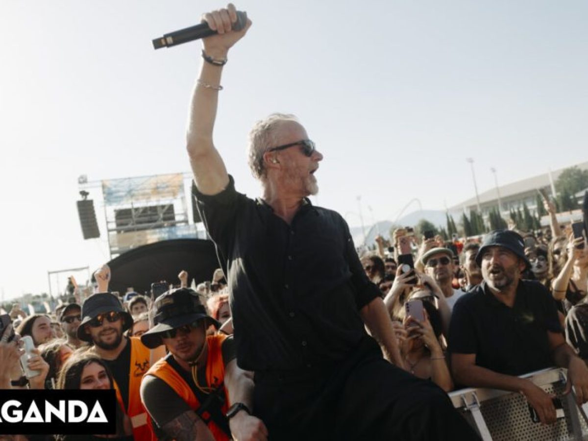 Matt Berninger πώς τους πετσόκοψες έτσι;