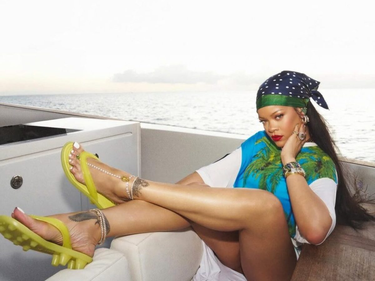Rihanna mode: ON! Αυτά είναι τα 5 τραγούδια που έχουμε στο repeat!