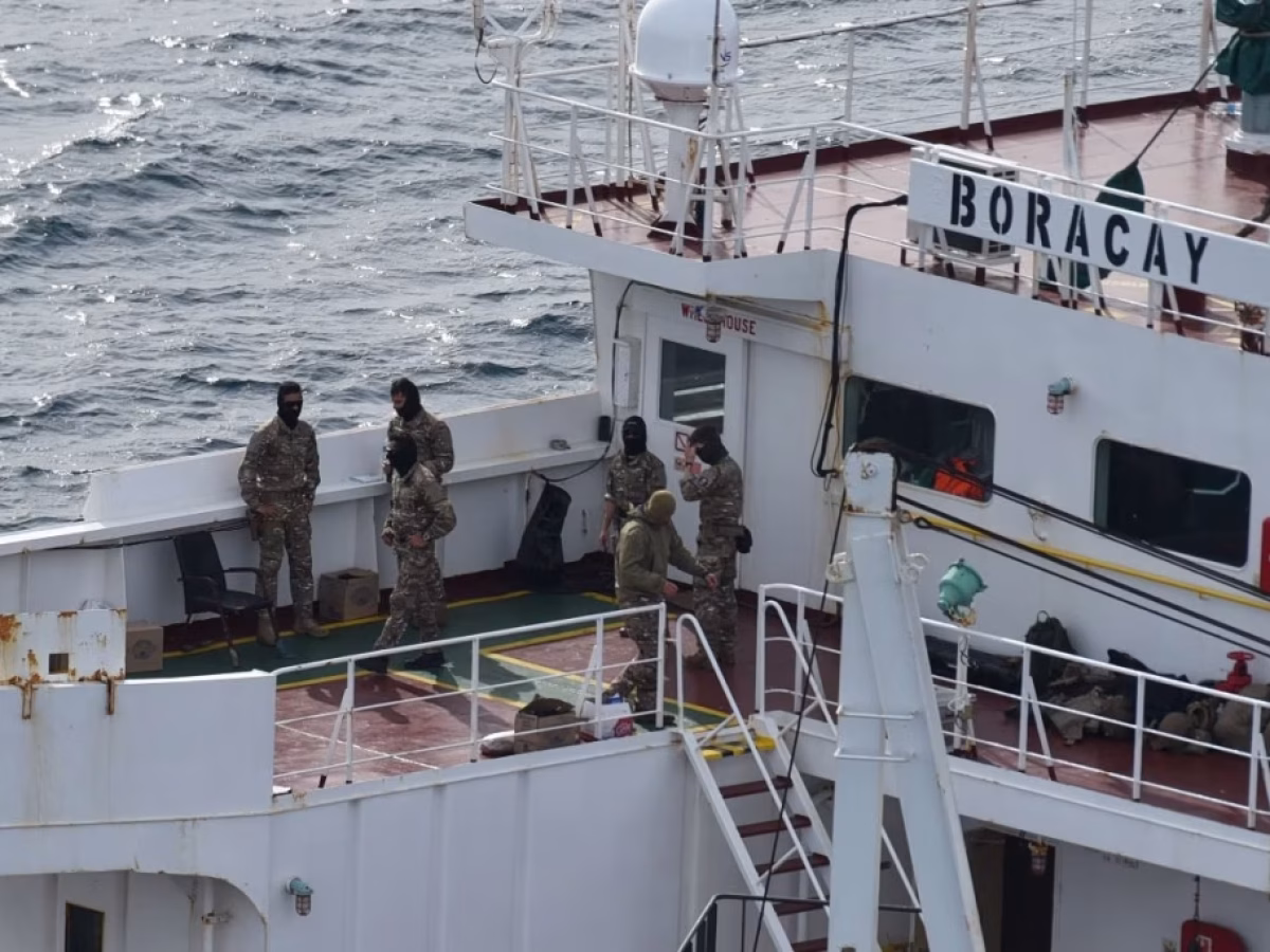 «Σκιώδης στόλος» και drones: Έκθεση «φωτιά» για το ρωσικό σχέδιο κατασκοπείας στην Ευρώπη με στόχο βάσεις | ΤΟ ΒΗΜΑ