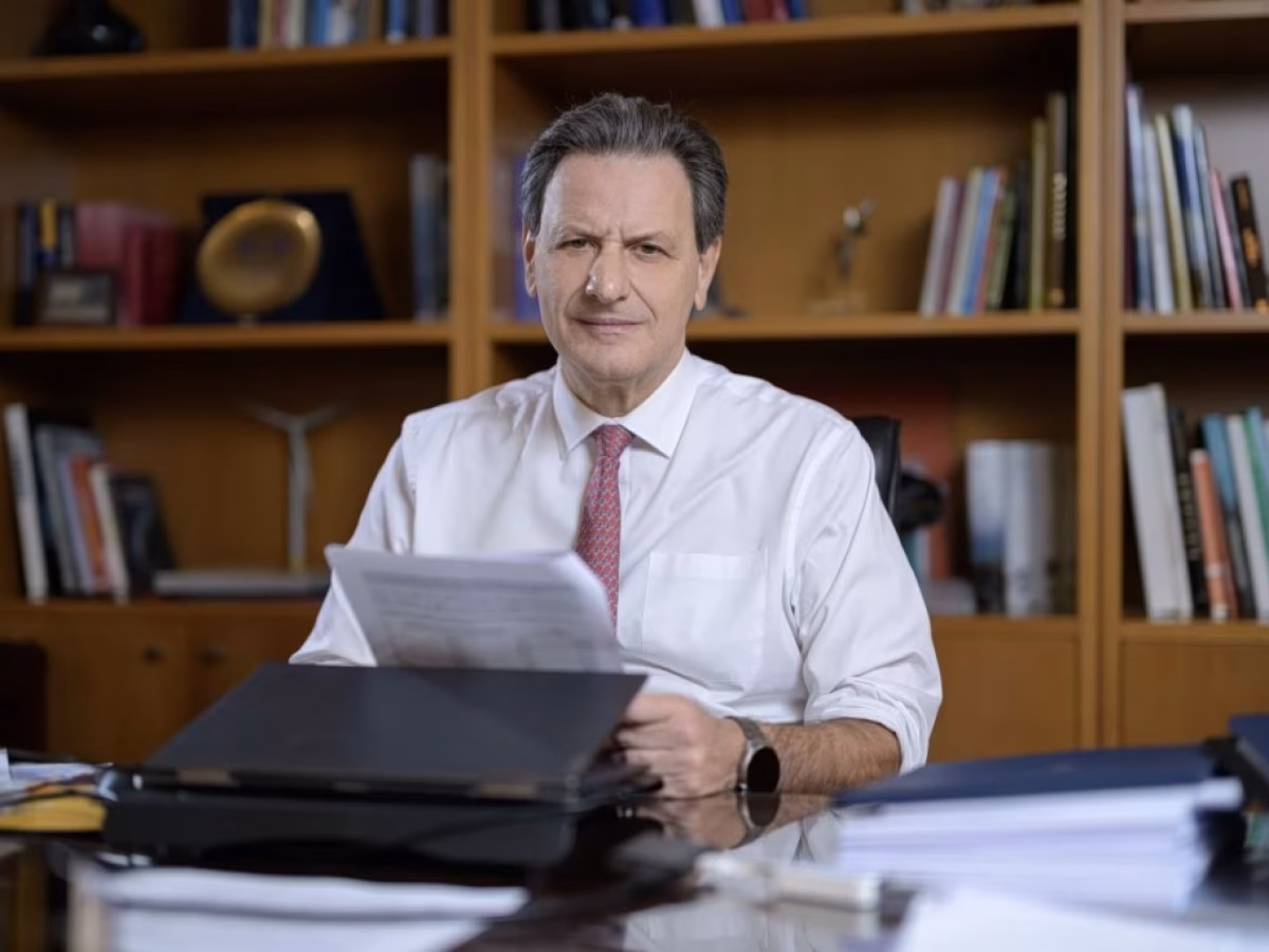 Θόδωρος Σκυλακάκης: Από την εξάρτηση του μισθού στην αξιοπρέπεια της ιδιοκτησίας – ΤΟ ΒΗΜΑ