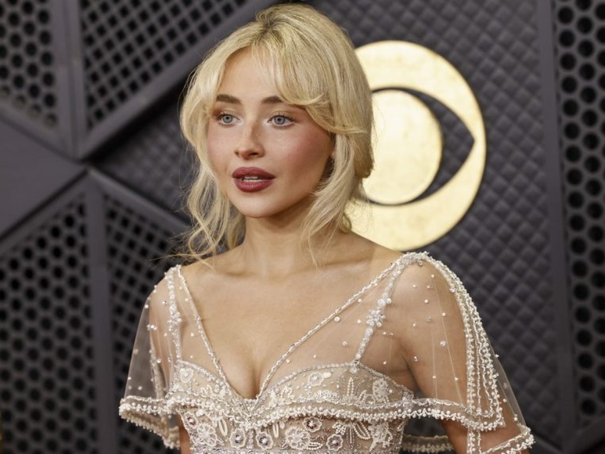 Sabrina Carpenter: &Eta; &delta;&iota;&kappa;&alpha;&sigma;&tau;&iota;&kappa;ή &alpha;&pi;ό&phi;&alpha;&sigma;&eta; &pi;&omicron;&upsilon; &alpha;&lambda;&lambda;ά&zeta;&epsilon;&iota; &tau;&alpha; &delta;&epsilon;&delta;&omicron;&mu;έ&nu;&alpha; &sigma;&tau;&eta;&nu; &upsilon;&pi;ό&theta;&epsilon;&sigma;&eta; stalking