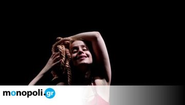 &Rho;&omega;&gamma;&mu;έ&sigmaf;: &Eta; &sigma;ό&lambda;&omicron; &chi;&omicron;&rho;&omicron;&theta;&epsilon;&alpha;&tau;&rho;&iota;&kappa;ή &pi;&epsilon;&rho;&phi;ό&rho;&mu;&alpha;&nu;&sigmaf; &tau;&eta;&sigmaf; &Chi;&rho;&iota;&sigma;&tau;ί&nu;&alpha;&sigmaf; &Kappa;&upsilon;&rho;&iota;&alpha;&zeta;ί&delta;&eta; &sigma;&tau;&omicron; &Delta;&eta;&mu;&omicron;&tau;&iota;&kappa;ό &Theta;έ&alpha;&tau;&rho;&omicron; &Pi;&epsilon;&iota;&rho;&alpha;&iota;ά