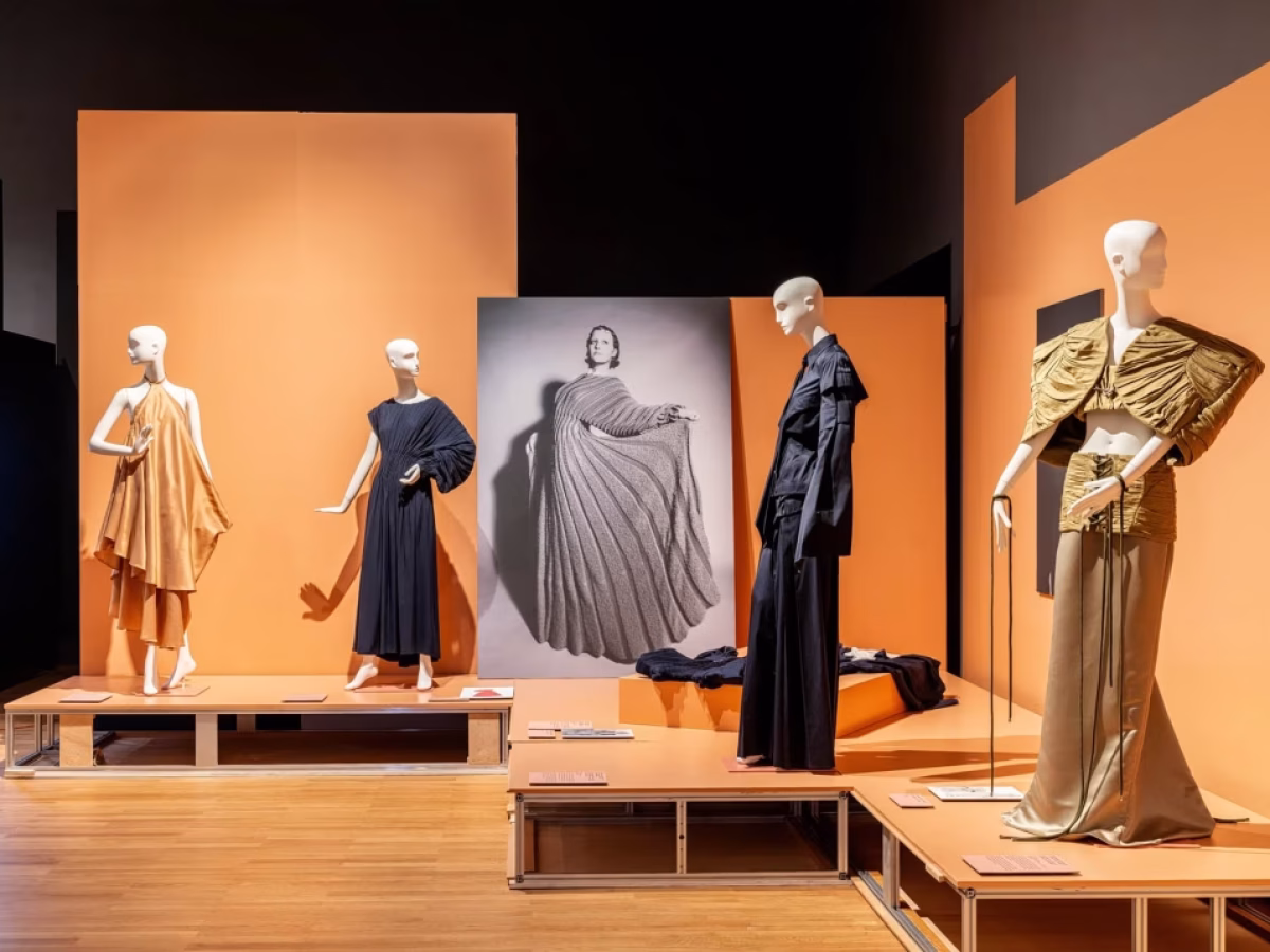 Madame Gr&egrave;s: H &laquo;&beta;&alpha;&sigma;ί&lambda;&iota;&sigma;&sigma;&alpha; &tau;&omega;&nu; &pi;&tau;&upsilon;&chi;ώ&sigma;&epsilon;&omega;&nu;&raquo; &ndash; &Tau;&Omicron; &Beta;&Eta;&Mu;&Alpha;