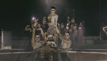 &laquo;Ί&omega;&nu;&raquo;: &Kappa;&lambda;&epsilon;ί&nu;&epsilon;&iota; &tau;&omicron; &Phi;&epsilon;&sigma;&tau;&iota;&beta;ά&lambda; &Epsilon;&pi;&iota;&delta;&alpha;ύ&rho;&omicron;&upsilon; &sigma;&tau;&iota;&sigmaf; 28 & 29 &Alpha;&upsilon;&gamma;&omicron;ύ&sigma;&tau;&omicron;&upsilon; &ndash; &Omicron;&iota; &pi;&rho;ώ&tau;&epsilon;&sigmaf; &kappa;&rho;&iota;&tau;&iota;&kappa;έ&sigmaf;