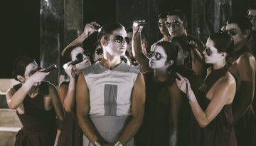 Ί&omega;&nu;, &tau;&omicron;&upsilon; &Epsilon;&upsilon;&rho;&iota;&pi;ί&delta;&eta; &alpha;&pi;ό &tau;&omicron;&nu; &Theta;&omega;&mu;ά &Mu;&omicron;&sigma;&chi;ό&pi;&omicron;&upsilon;&lambda;&omicron; &sigma;&tau;&omicron; &Alpha;&rho;&chi;&alpha;ί&omicron; &Theta;έ&alpha;&tau;&rho;&omicron; &Epsilon;&pi;&iota;&delta;&alpha;ύ&rho;&omicron;&upsilon; | CultureNow.gr