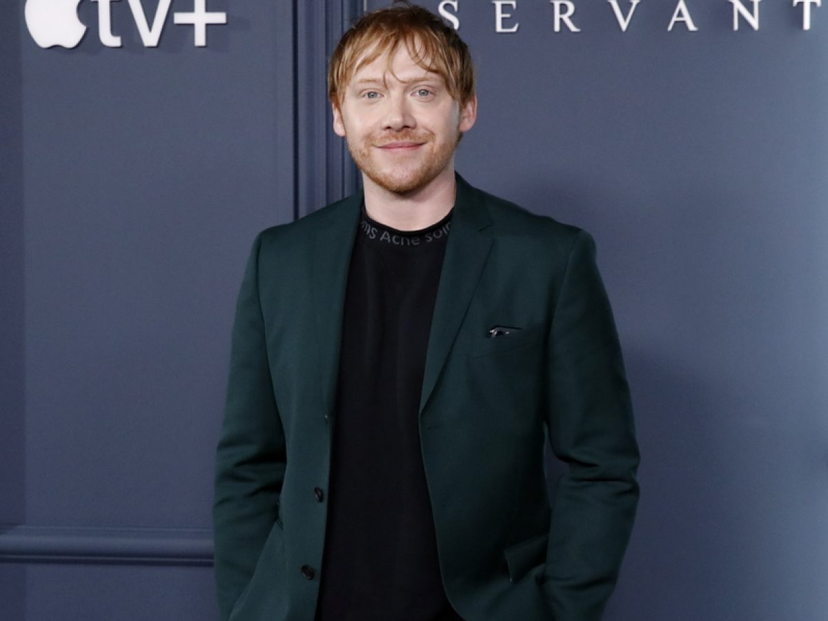 &Omicron; Rupert Grint &epsilon;&pi;&iota;&sigma;&tau;&rho;έ&phi;&epsilon;&iota; &omega;&sigmaf; Ron Weasley &sigma;&tau;&omicron; Broadway &gamma;&iota;&alpha; &tau;&omicron; &laquo;Harry Potter and the Cursed Child&raquo;