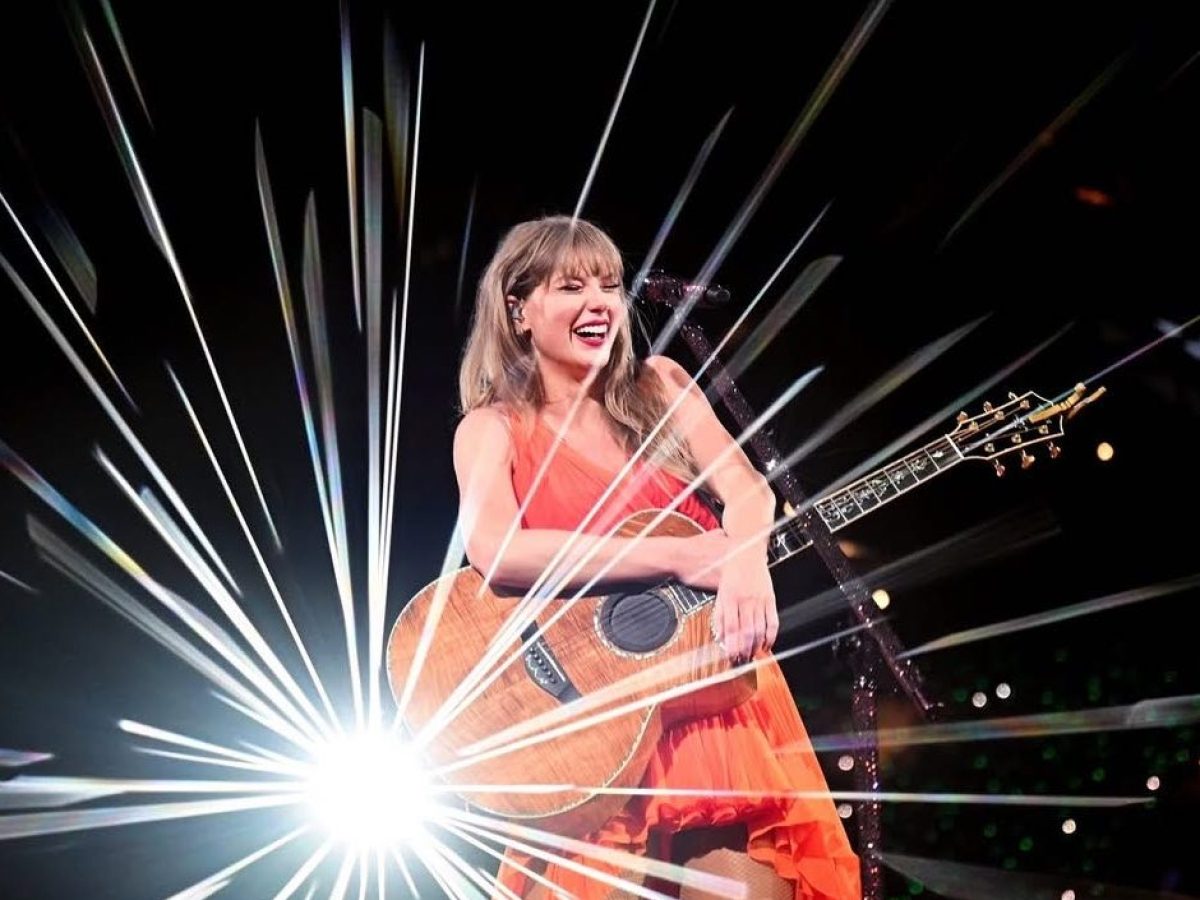 Taylor Swift: Έ&phi;&tau;&alpha;&sigma;&epsilon; &tau;&alpha; 16 No1 &kappa;&alpha;&iota; έ&gamma;&rho;&alpha;&psi;&epsilon; &iota;&sigma;&tau;&omicron;&rho;ί&alpha; &sigma;&tau;&eta; &mu;&omicron;&upsilon;&sigma;&iota;&kappa;ή&nbsp;&mu;&epsilon; &tau;&omicron; &laquo;I knew it, I knew you&raquo;