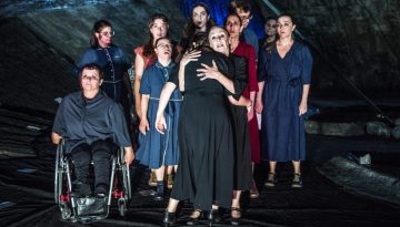 &Tau;&rho;&omega;ά&delta;&epsilon;&sigmaf;, &tau;&omicron;&upsilon; &Epsilon;&upsilon;&rho;&iota;&pi;ί&delta;&eta; &alpha;&pi;ό &tau;&eta;&nu; &Epsilon;&lambda;έ&nu;&eta; &Epsilon;&upsilon;&theta;&upsilon;&mu;ί&omicron;&upsilon; &sigma;&tau;&omicron; &Theta;έ&alpha;&tau;&rho;&omicron; &Delta;ά&sigma;&omicron;&upsilon;&sigmaf; | CultureNow.gr