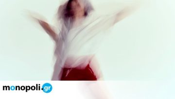 Ώ&rho;&alpha; &gamma;&iota;&alpha; &Kappa;ό&lambda;&pi;&alpha; / The Tricking Hour: &Tau;&omicron; &kappa;&alpha;&lambda;&tau; &beta;&iota;&beta;&lambda;ί&omicron; &tau;&omicron;&upsilon; Irene Silt &alpha;&nu;&epsilon;&beta;&alpha;ί&nu;&epsilon;&iota; &gamma;&iota;&alpha; &pi;&rho;ώ&tau;&eta; &phi;&omicron;&rho;ά &sigma;&tau;&eta; &sigma;&kappa;&eta;&nu;ή &ndash; monopoli.gr