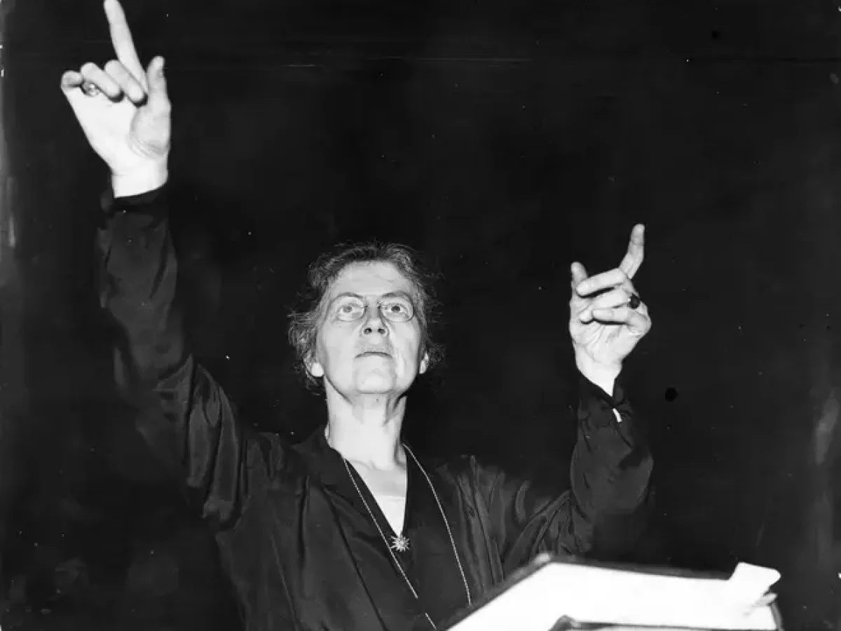 &Eta; &sigma;&pi;&omicron;&upsilon;&delta;&alpha;ί&alpha; &sigma;&upsilon;&nu;&theta;έ&tau;&rho;&iota;&alpha; Nadia Boulanger &ndash; 16 &Sigma;&epsilon;&pi;&tau;&epsilon;&mu;&beta;&rho;ί&omicron;&upsilon; 1887&ndash;22 &Omicron;&kappa;&tau;&omega;&beta;&rho;ί&omicron;&upsilon; 1979. &ndash; Art Point View