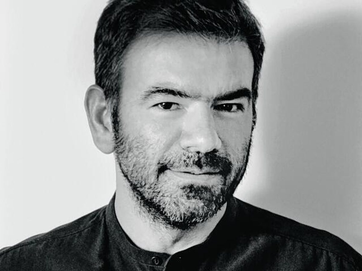 &Phi;ί&lambda;&iota;&pi;&pi;&omicron;&sigmaf; &Theta;&epsilon;&omicron;&delta;&omega;&rho;ί&delta;&eta;&sigmaf;: &laquo;&Tau;&alpha; έ&rho;&gamma;&alpha; &mu;&omicron;&upsilon; &tau;&alpha; &beta;&lambda;έ&pi;&omega; &sigma;&alpha;&nu; &pi;&alpha;&iota;&chi;&nu;ί&delta;&iota; &kappa;&alpha;&iota; &kappa;&omicron;&iota;&tau;ά&zeta;&omega; &nu;&alpha; &epsilon;ί&mu;&alpha;&iota; &epsilon;&upsilon;&rho;&eta;&mu;&alpha;&tau;&iota;&kappa;ό&sigmaf; &kappa;&alpha;&iota; &nu;&alpha; &alpha;&pi;&omicron;&lambda;&alpha;&mu;&beta;ά&nu;&omega; &tau;&eta; &delta;&iota;&alpha;&delta;&iota;&kappa;&alpha;&sigma;ί&alpha;&raquo; &ndash; &Tau;&Omicron; &Beta;&Eta;&Mu;&Alpha;