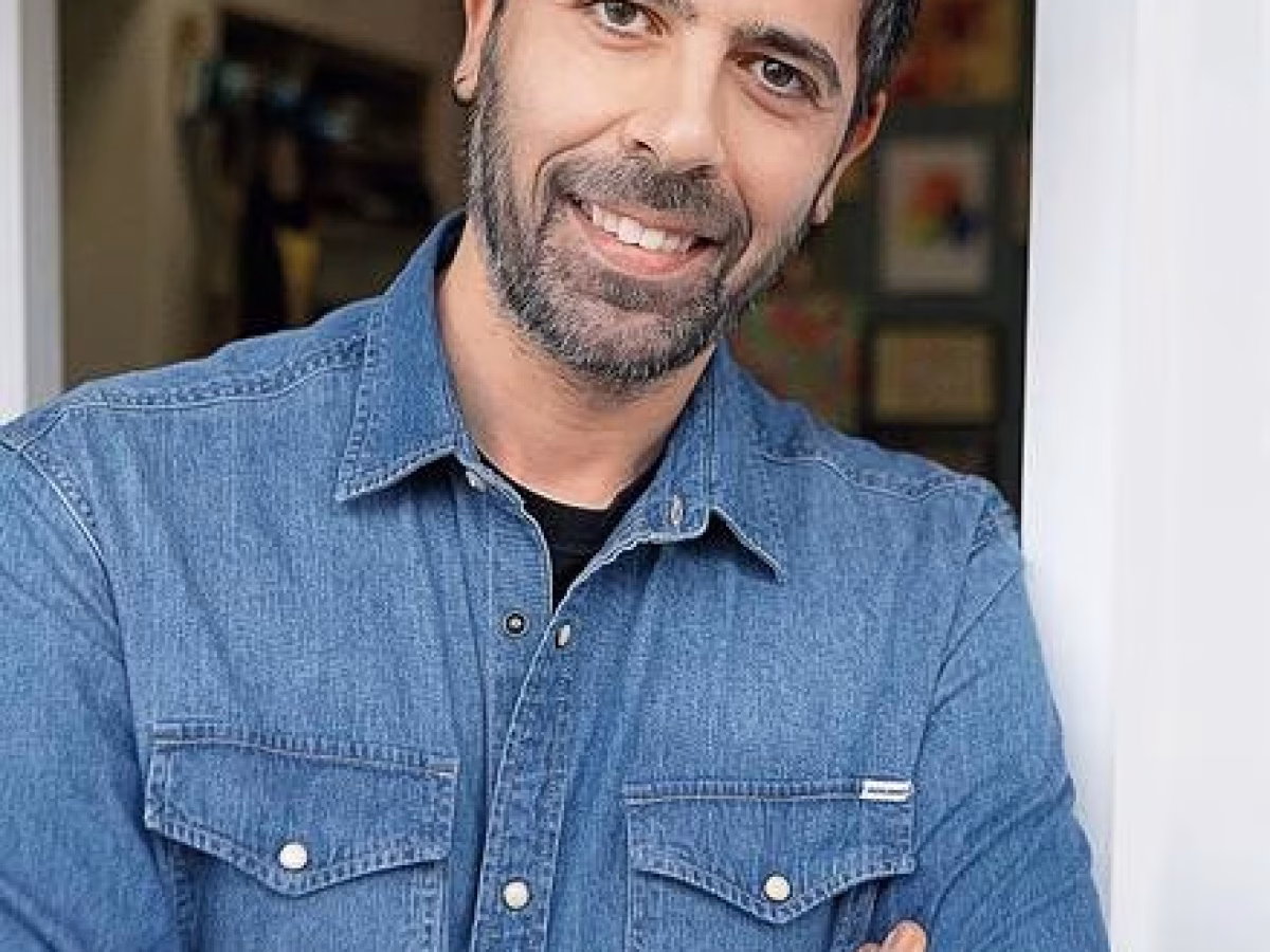 K&upsilon;&rho;&iota;ά&kappa;&omicron;&sigmaf; &Mu;&omicron;ύ&rho;&tau;&zeta;&eta;&sigmaf;: &laquo;T&omicron; &beta;&iota;&beta;&lambda;ί&omicron; &epsilon;ί&nu;&alpha;&iota; &mu;&iota;&alpha; &alpha;&phi;&omicron;&rho;&mu;ή &gamma;&iota;&alpha; &sigma;&upsilon;&nu;ά&nu;&tau;&eta;&sigma;&eta;&raquo; &ndash; &Tau;&Omicron; &Beta;&Eta;&Mu;&Alpha;