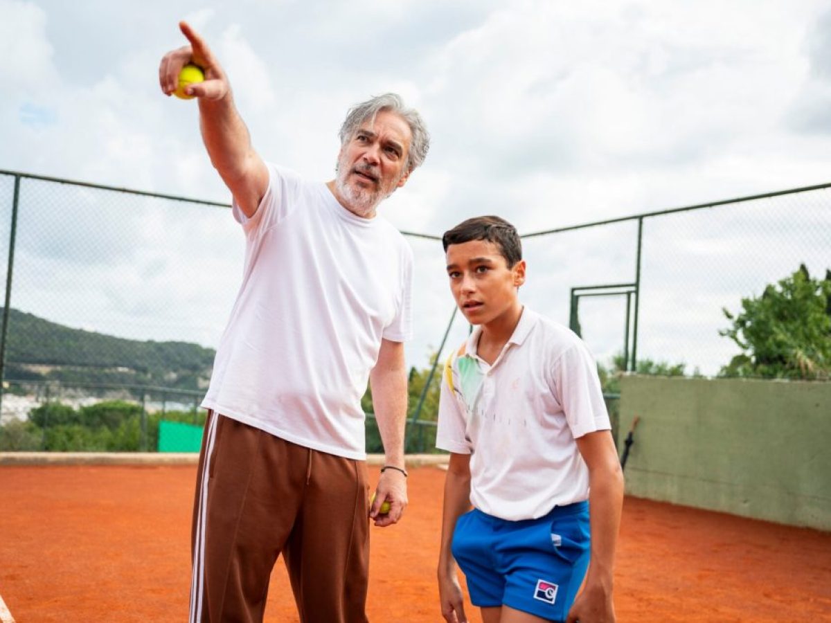 &Omicron;&iota; &tau;&alpha;&iota;&nu;ί&epsilon;&sigmaf; &tau;&eta;&sigmaf; &epsilon;&beta;&delta;&omicron;&mu;ά&delta;&alpha;&sigmaf; &ndash; &laquo;Tennis Maestro&raquo;: &Eta; &gamma;&omicron;&eta;&tau;&epsilon;ί&alpha; &tau;&eta;&sigmaf; ή&tau;&tau;&alpha;&sigmaf;