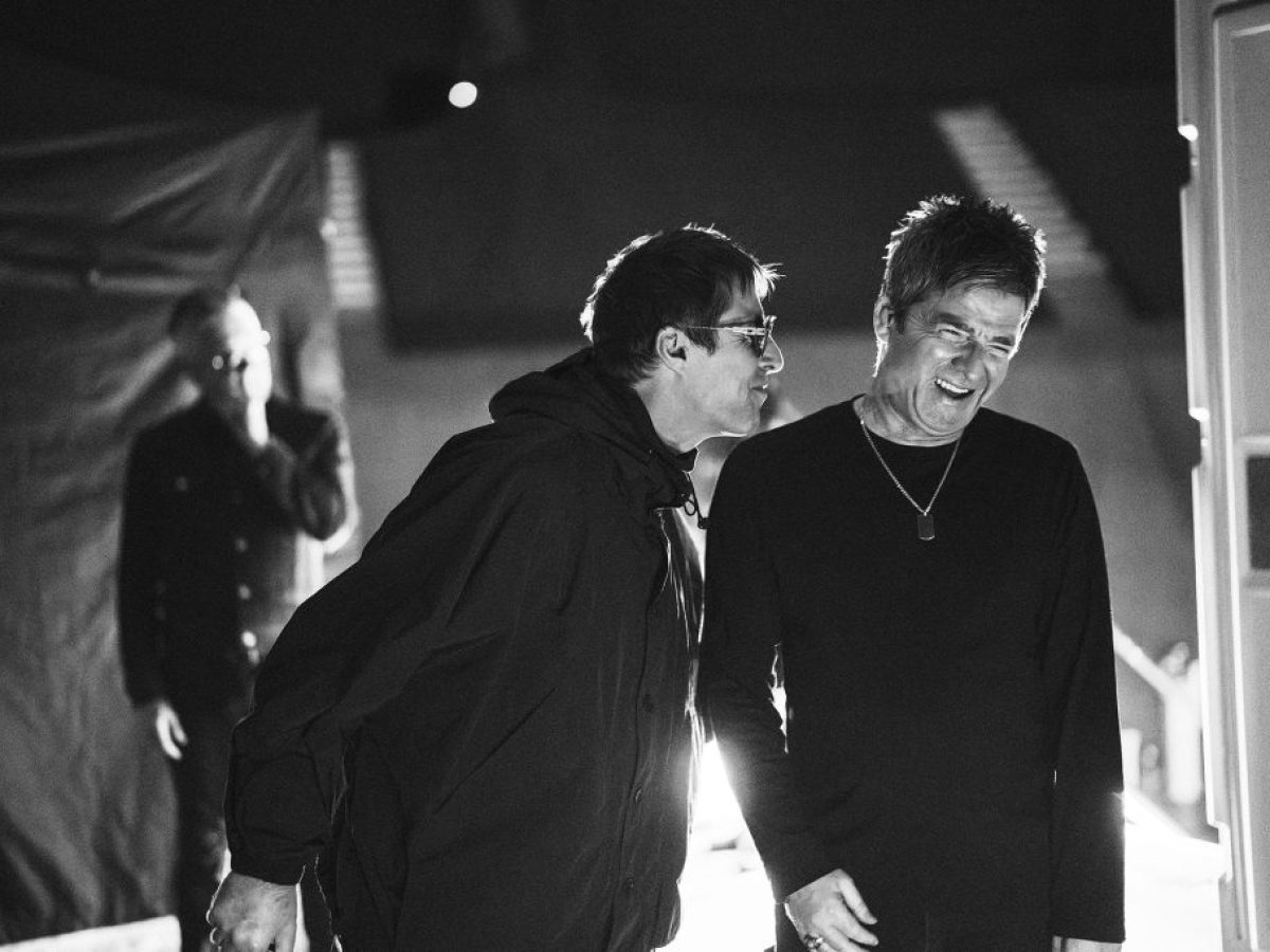 &Epsilon;ί&nu;&alpha;&iota; &tau;&epsilon;&lambda;&iota;&kappa;ά &tau;&omicron; Oasis: Don&rsquo;t Look Back In Anger &tau;&omicron; &pi;&iota;&omicron; &epsilon;&pi;&iota;&kappa;ό &mu;&omicron;&upsilon;&sigma;&iota;&kappa;ό &nu;&tau;&omicron;&kappa;&iota;&mu;&alpha;&nu;&tau;έ&rho;;