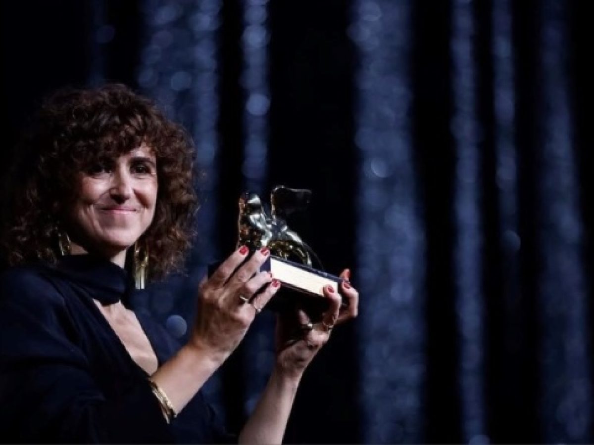 &Phi;&epsilon;&sigma;&tau;&iota;&beta;ά&lambda; &Beta;&epsilon;&nu;&epsilon;&tau;ί&alpha;&sigmaf; 2026: &Chi;&rho;&upsilon;&sigma;ό&sigmaf; &Lambda;έ&omicron;&nu;&tau;&alpha;&sigmaf; &sigma;&tau;&omicron; &laquo;Woman Unknown&raquo; &ndash; &Delta;&iota;&pi;&lambda;ή &epsilon;&lambda;&lambda;&eta;&nu;&iota;&kappa;ή &delta;&iota;ά&kappa;&rho;&iota;&sigma;&eta; &gamma;&iota;&alpha; &tau;&eta; &Zeta;&alpha;&kappa;&lambda;ί&nu; &Lambda;έ&nu;&tau;&zeta;&omicron;&upsilon;