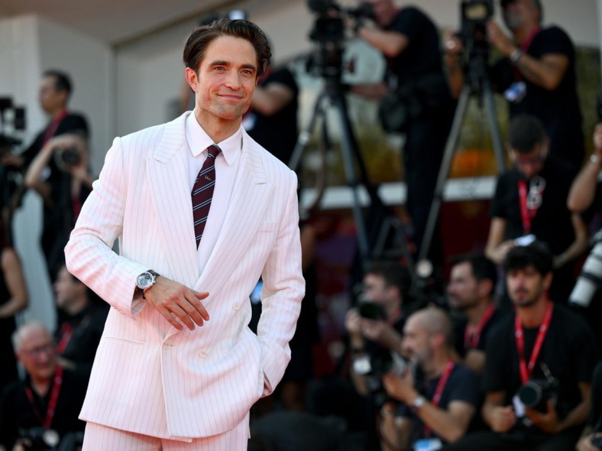 Robert Pattinson: &laquo;&Tau;&omicron; The Batman Part II &theta;&alpha; &epsilon;ί&nu;&alpha;&iota; &pi;&rho;&alpha;&gamma;&mu;&alpha;&tau;&iota;&kappa;ά &delta;&iota;&alpha;&phi;&omicron;&rho;&epsilon;&tau;&iota;&kappa;ό&raquo; &ndash; &Tau;&iota; &alpha;&pi;&omicron;&kappa;ά&lambda;&upsilon;&psi;&epsilon;