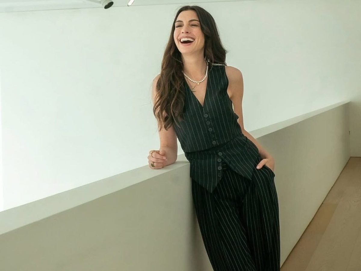 &laquo;10/10&raquo;: &Eta; Anne Hathaway &alpha;&pi;&omicron;&theta;&epsilon;ώ&nu;&epsilon;&iota; &tau;&omicron; &laquo;Digger&raquo; &tau;&omicron;&upsilon; Tom Cruise