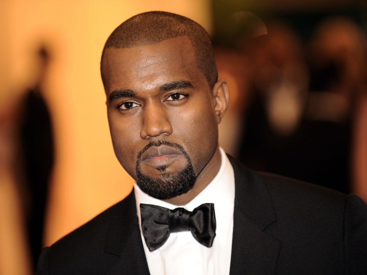 &Omicron; Kanye West &delta;&iota;&epsilon;&kappa;&delta;&iota;&kappa;&epsilon;ί &tau;&omicron; ά&lambda;&mu;&pi;&omicron;&upsilon;&mu; &tau;&eta;&sigmaf; &chi;&rho;&omicron;&nu;&iota;ά&sigmaf; &sigma;&tau;&alpha; Grammy 2027 &mu;&epsilon; &tau;&omicron; &laquo;BULLY (DELUXE)&raquo;