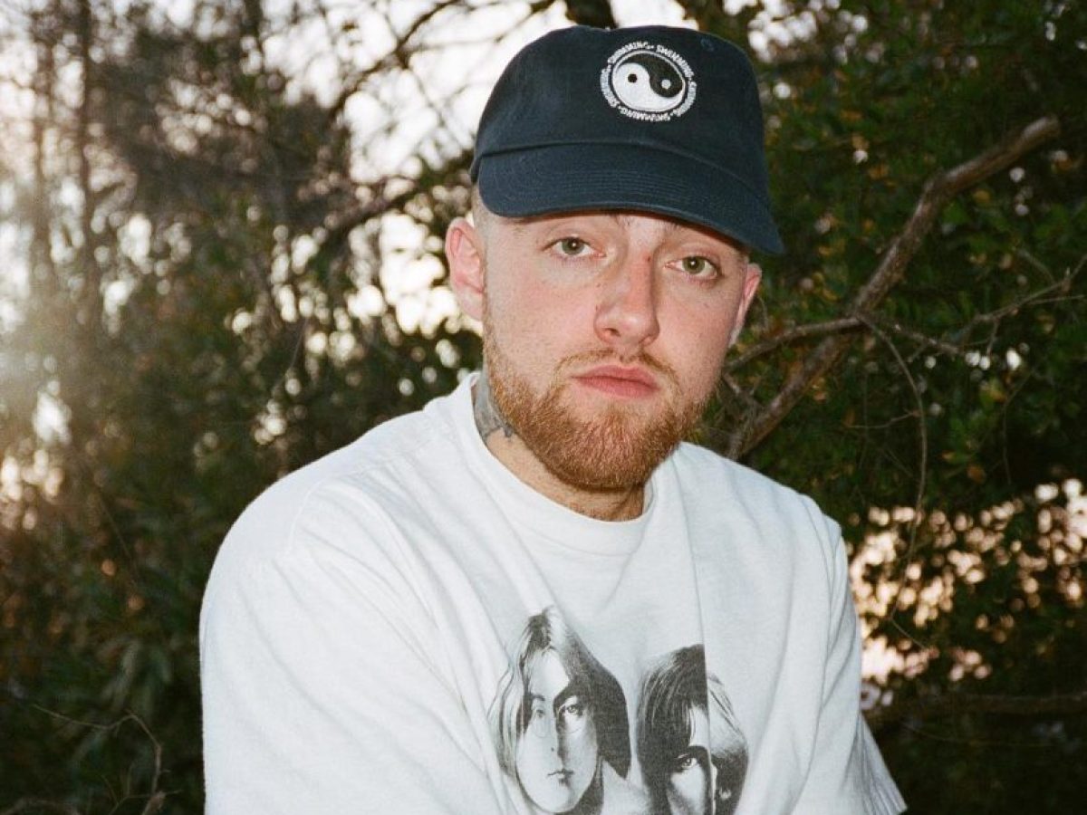 Mac Miller: &Tau;&omicron; &laquo;The Divine Feminine&raquo; &epsilon;&pi;&iota;&sigma;&tau;&rho;έ&phi;&epsilon;&iota; 10 &chi;&rho;ό&nu;&iota;&alpha; &mu;&epsilon;&tau;ά &mu;&epsilon; 3 &nu;έ&alpha; &kappa;&omicron;&mu;&mu;ά&tau;&iota;&alpha;