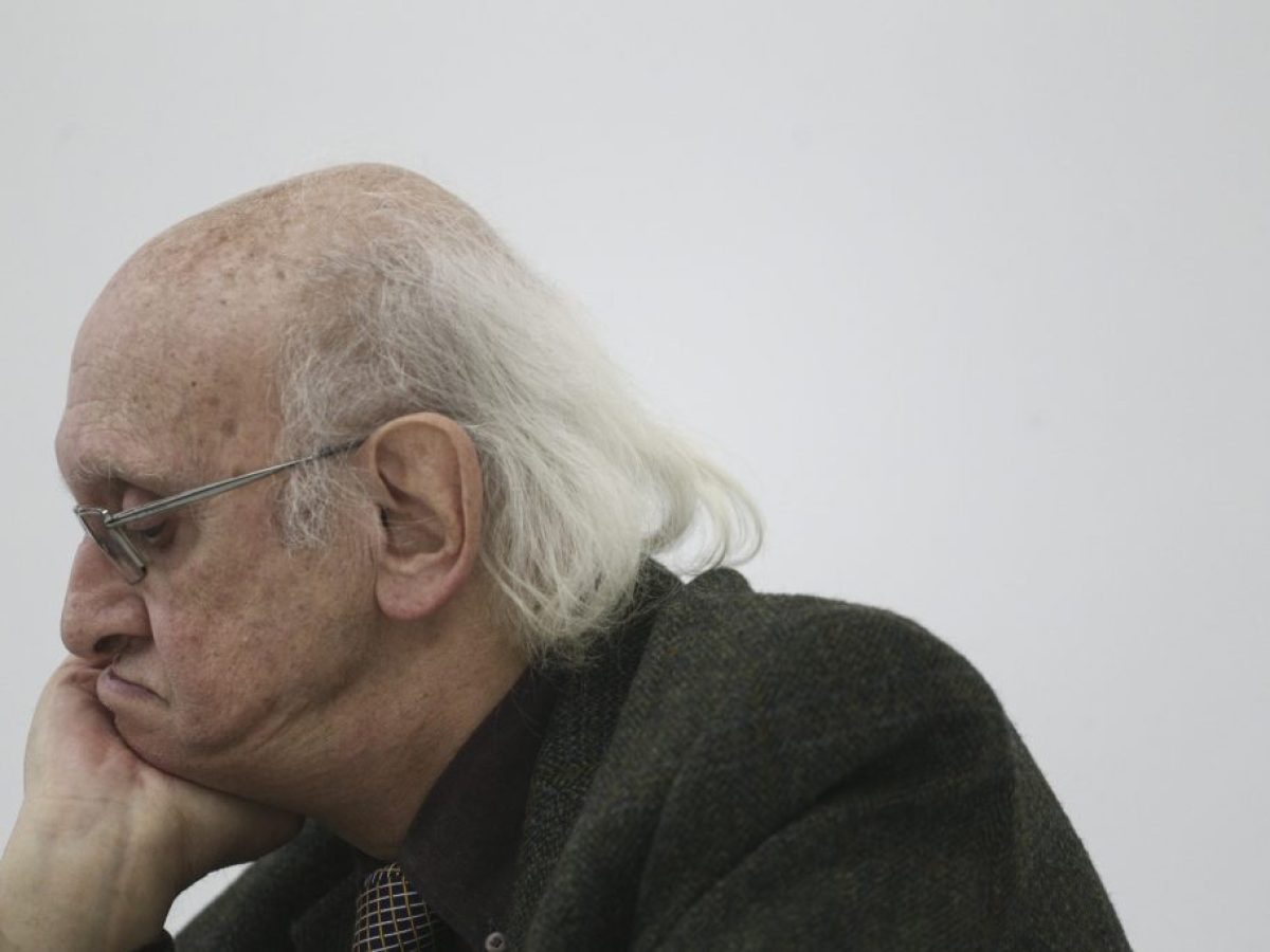 &laquo;Ό&lambda;&alpha; &gamma;&iota;&alpha; &tau;&eta;&nu; &alpha;&nu;ά&pi;&tau;&upsilon;&xi;&eta;&raquo;: &Omicron; &Pi;έ&tau;&rho;&omicron;&sigmaf; &Mu;ά&rho;&kappa;&alpha;&rho;&eta;&sigmaf; &sigma;&epsilon; &epsilon;&xi;&alpha;&iota;&rho;&epsilon;&tau;&iota;&kappa;ή &phi;ό&rho;&mu;&alpha;