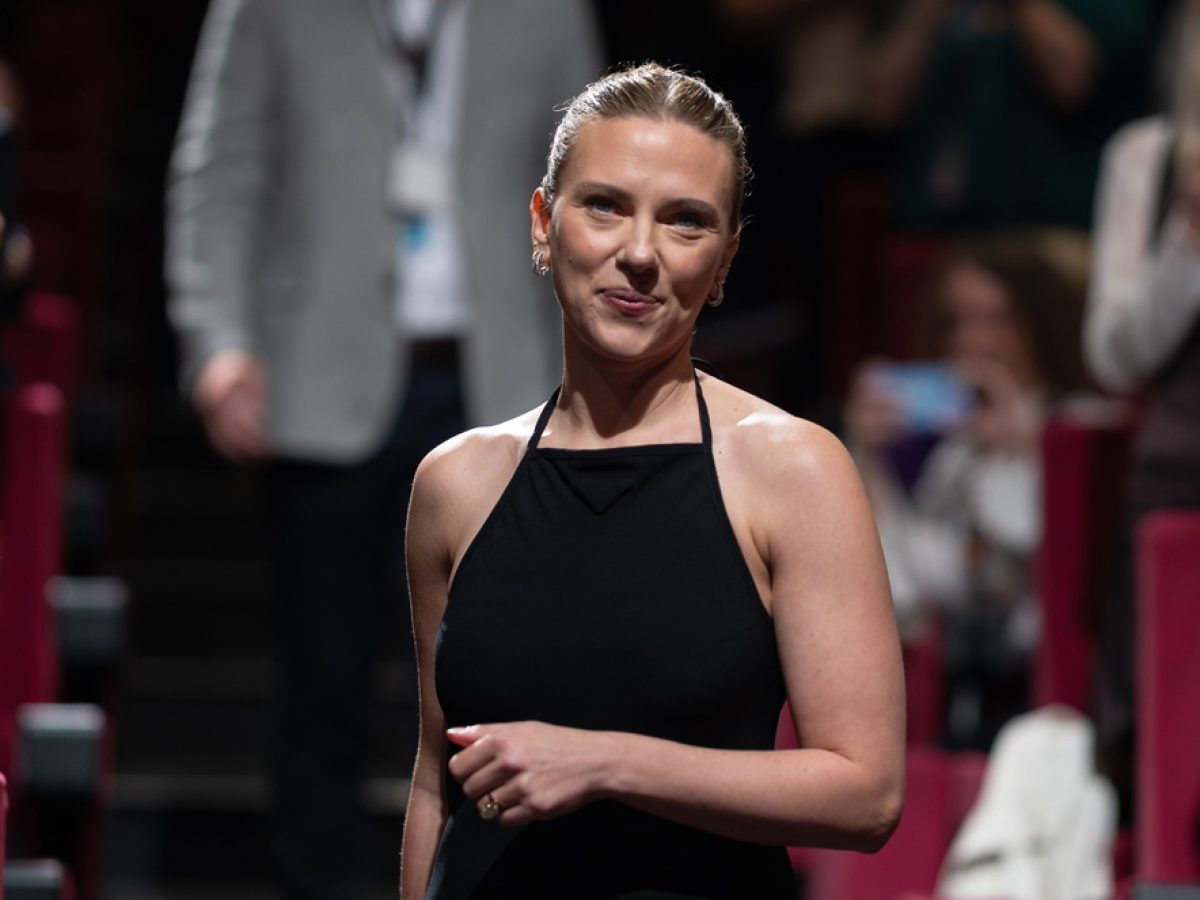 &laquo;Assassins&raquo;: &Eta; Scarlett Johansson &phi;έ&rho;&nu;&epsilon;&iota; &nu;έ&omicron; reality &sigma;&tau;&rho;&alpha;&tau;&eta;&gamma;&iota;&kappa;ή&sigmaf; &sigma;&tau;&eta;&nu; &tau;&eta;&lambda;&epsilon;ό&rho;&alpha;&sigma;&eta;